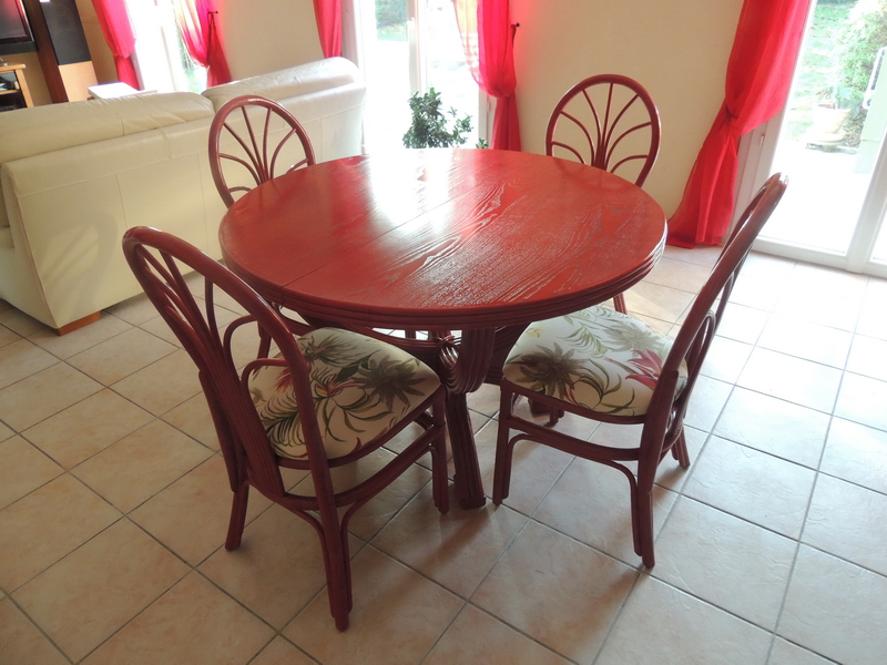 35 table rallonge ronde Roma et chaises rotin rouge exodia home design rennes